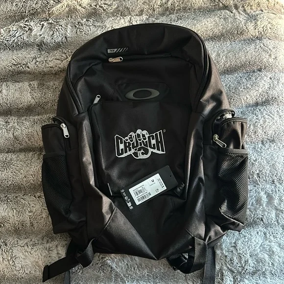 Oakley | Bags | Bnwt Crunch Fitness Oakley Bag | Poshmark display picture 1